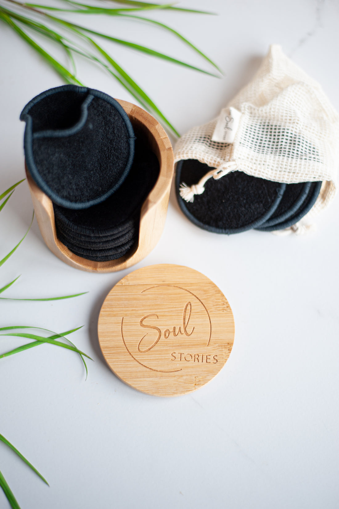 Micellar water + Reusable cotton pads in bamboo holder