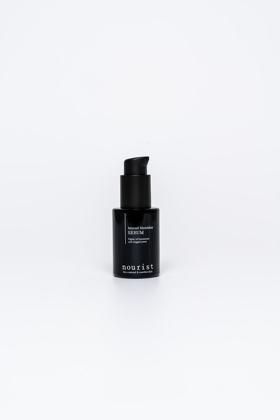Packshot_Nourist_beyond-blemishes-serum-studio-flatlay-productshot