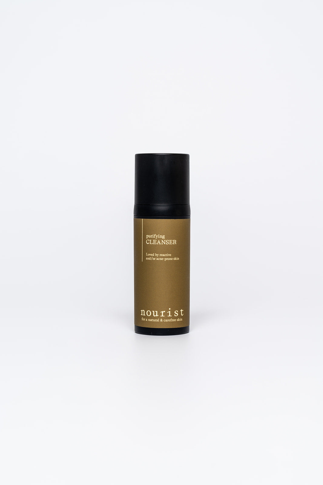 Packshot_Nourist_purifying-cleanser-studio-product-staand-klein